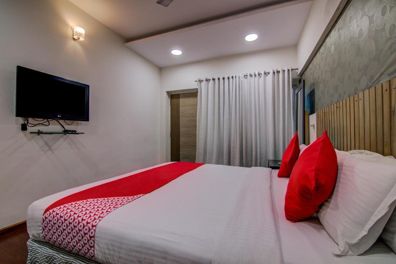 Oyo Hotel 55 Lawsons Bay Jalāripeta Eksteriør bilde